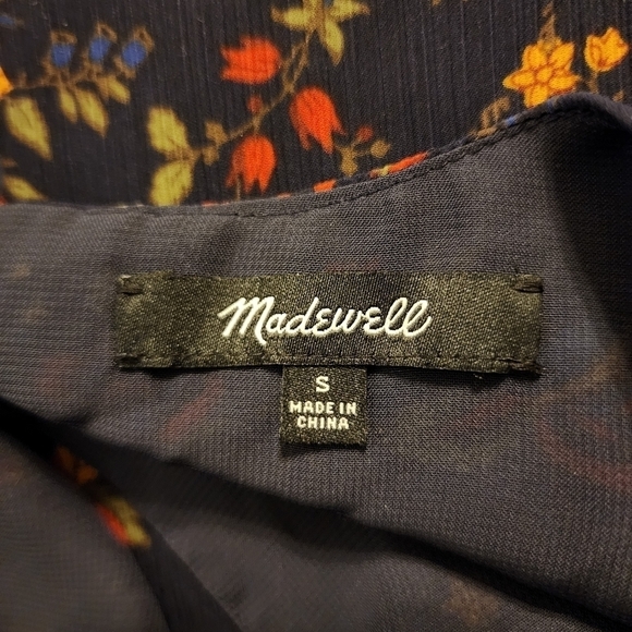 Madewell • Ruffled Tiered Sleeve Floral Blouse Navy Climbing Vine Women's Small - Picture 7 of 9